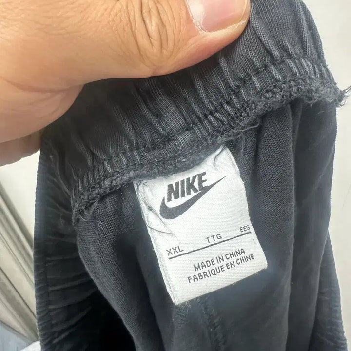 [BUNJANG] Nike Swoosh Black Shorts 2XL / [만원 아라비아빈티지]나이키 스우시 블랙 반바지 2XL