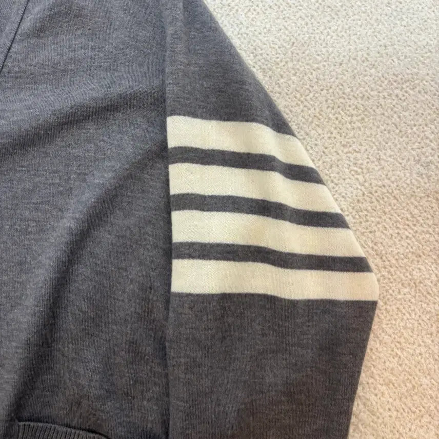[BUNJANG] Thom Browne 22FW Diagonal Wool Cardigan Size 100 / 100 톰브라운 22FW 사선 울 가디건