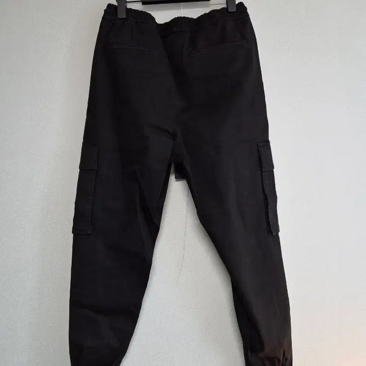 [BUNJANG] Juun.J Black Garment Dyed Cotton Cargo Jogger Pants / [새상품] 준지 블랙 가먼트 다이드 코튼 카고 조거 팬츠 46