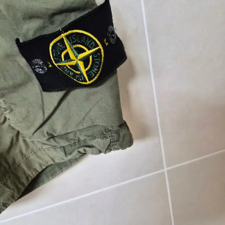 [BUNJANG] Stone Island Cargo Shorts Green Size 32 / 스톤아일랜드 카고 반바지 그린 32