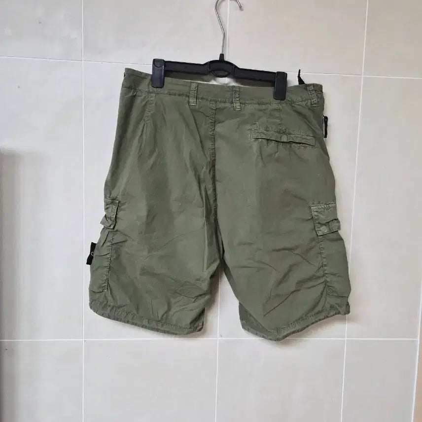 [BUNJANG] Stone Island Cargo Shorts Green Size 32 / 스톤아일랜드 카고 반바지 그린 32