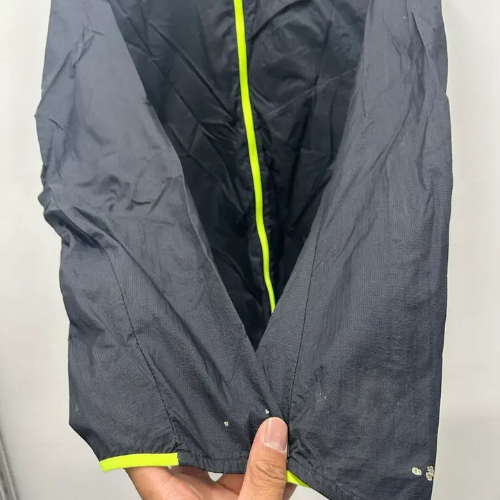 [BUNJANG] Nike Black Lightweight Windbreaker Jacket Size 105 / [만원 아라비아빈티지]나이키 블랙 경량 바람막이 105