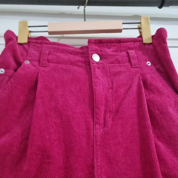 [BUNJANG] Hot Pink Corduroy Wide Pants (Stretch Banding) / 겨울   고급스러운 핏이이쁜. 핫핑크 스판 밴딩 골덴통바지..  77까지