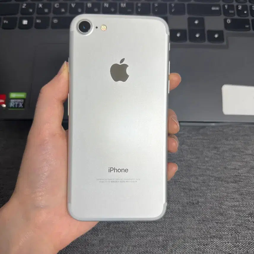 [BUNJANG] iPhone 7 32GB (Unlocked) - Excellent Condition / E40 s급 아이폰7 32기가 유음