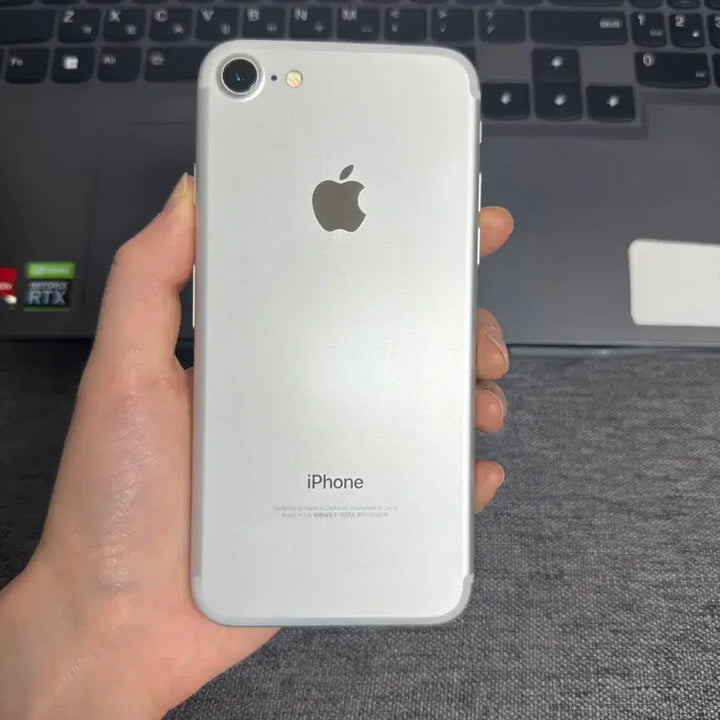 [BUNJANG] iPhone 7 32GB (Unlocked) - Excellent Condition / E40 s급 아이폰7 32기가 유음