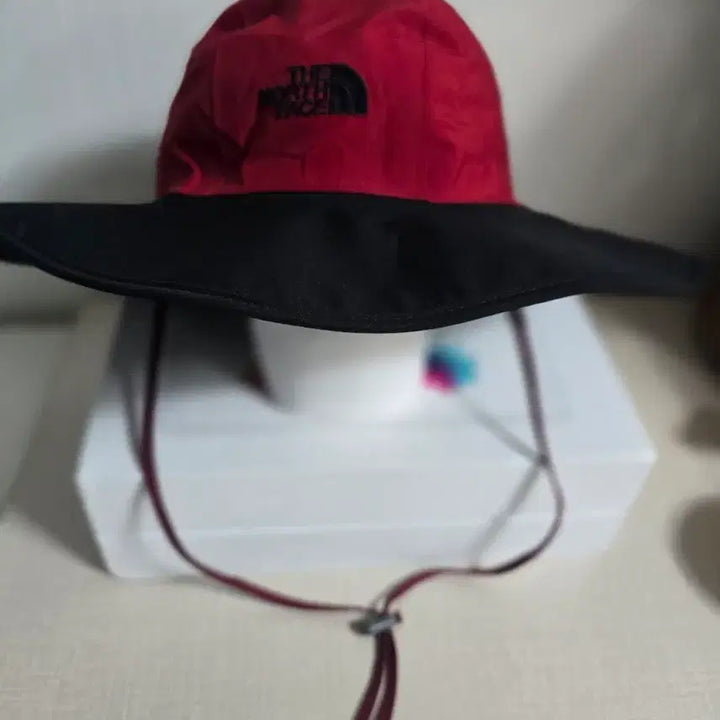 [BUNJANG] The North Face Red/Black Bucket Hat S / 노스페이스 레드/블랙 버킷햇모자