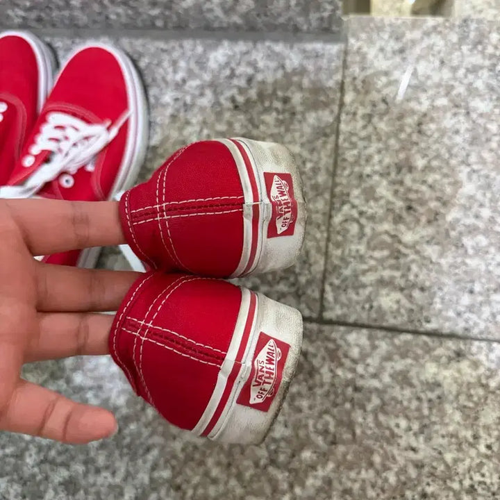 [BUNJANG] Vans Authentic Red Sneakers (235mm) / 반스 어센틱 레드 스니커즈 235