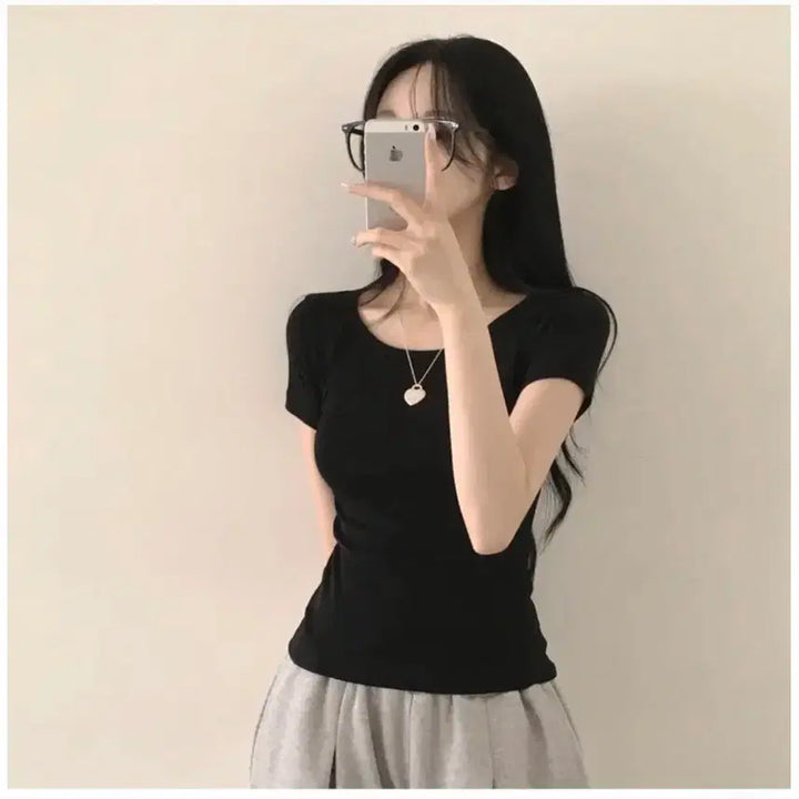 [BUNJANG] Avely Slim Fit Round Neck Short Sleeve Basic T-Shirt / 에이블리 슬림핏 라운드넥 반팔 기본티