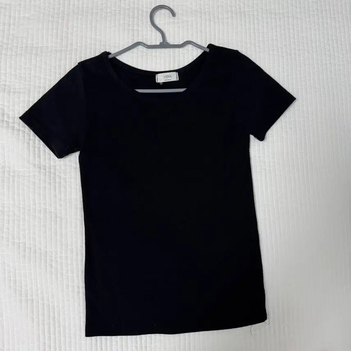 [BUNJANG] Avely Slim Fit Round Neck Short Sleeve Basic T-Shirt / 에이블리 슬림핏 라운드넥 반팔 기본티