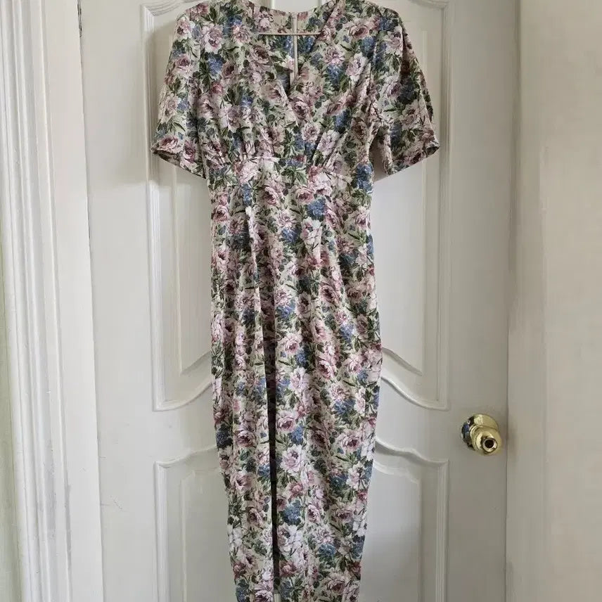 [BUNJANG] V-Neck Floral Pattern Dress / 브이넥 플라워패턴 원피스(날씬하신분^^)
