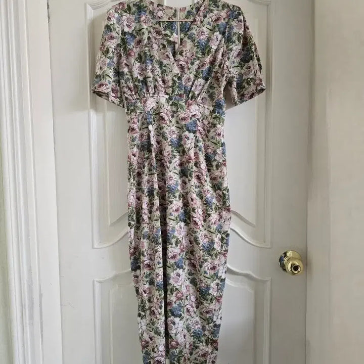 [BUNJANG] V-Neck Floral Pattern Dress / 브이넥 플라워패턴 원피스(날씬하신분^^)