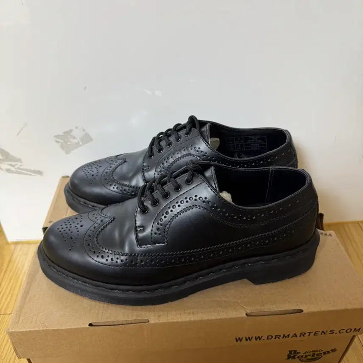 [BUNJANG] Dr. Martens 3989 Wingtip Black Derby Shoes (UK 7 / US 8) / 닥터마틴 3989 윙팁 블랙 더비 구두 260