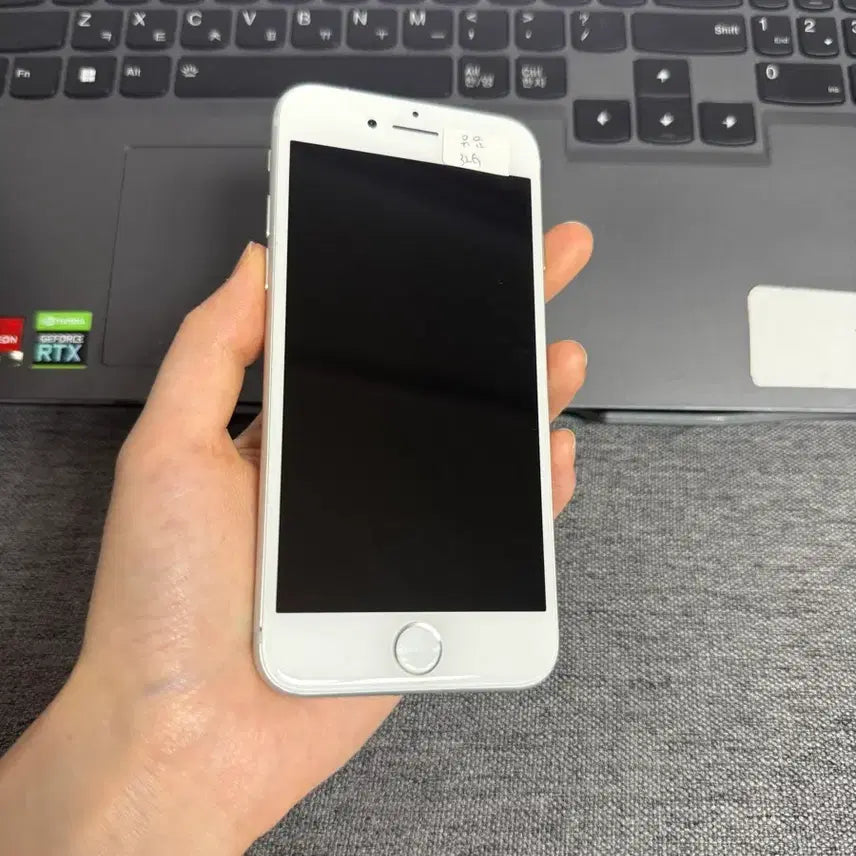 [BUNJANG] iPhone 7 32GB Unlocked (E44 Grade A) / E44 s급 아이폰7 32기가 유음