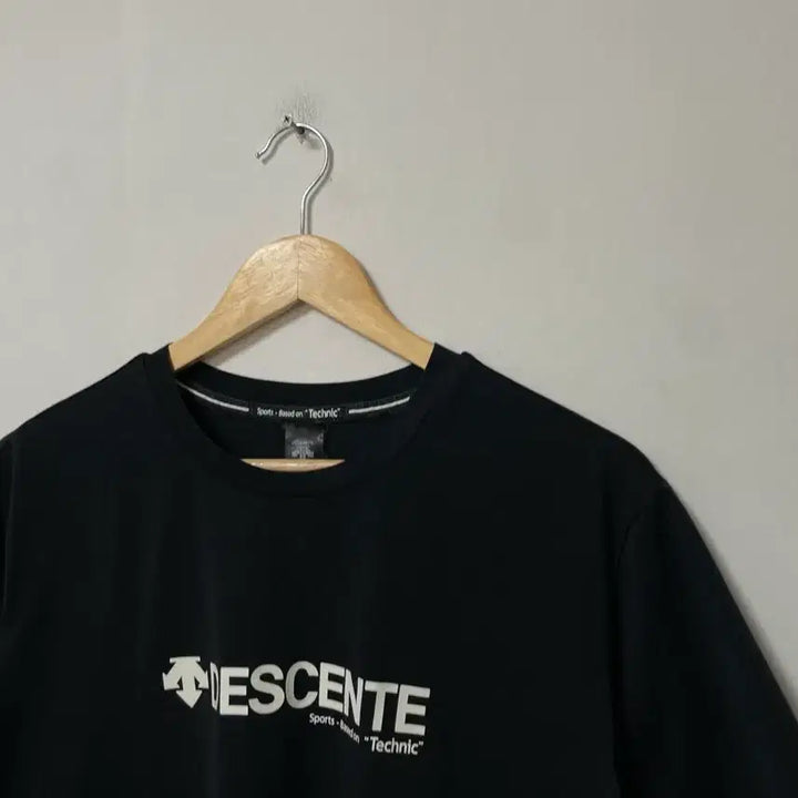 [BUNJANG] Descente Functional Span Short Sleeve T-Shirt / 105 데상트 기능성 스판 반팔티 정품