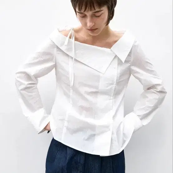 [BUNJANG] Atelier Nine Unbalanced Off-Shoulder Blouse White / [아뜰리에 나인][새제품] 언밸런스 오프숄더 블라우스 화이트