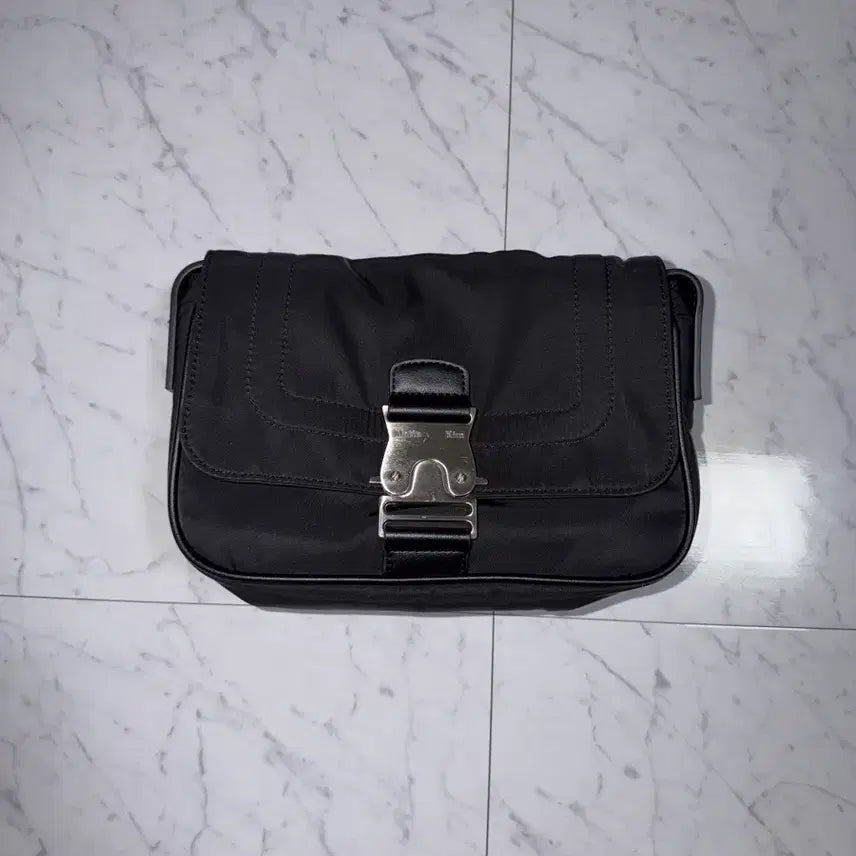 [BUNJANG] Matinkki Buckle Shoulder Bag Mini Black / 마뗑키 버클 숄더백 미니 블랙