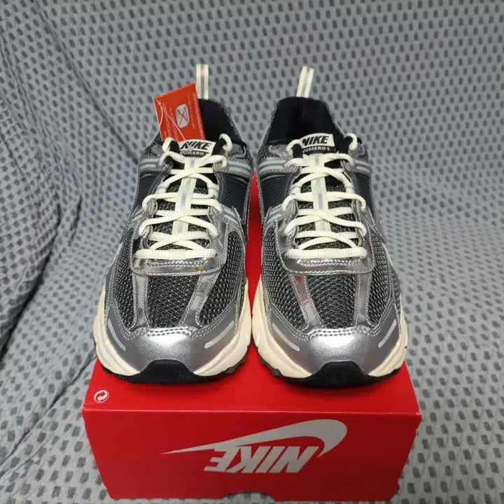 [BUNJANG] Nike Vomero 5 / (새제품)나이키 보메로5 250