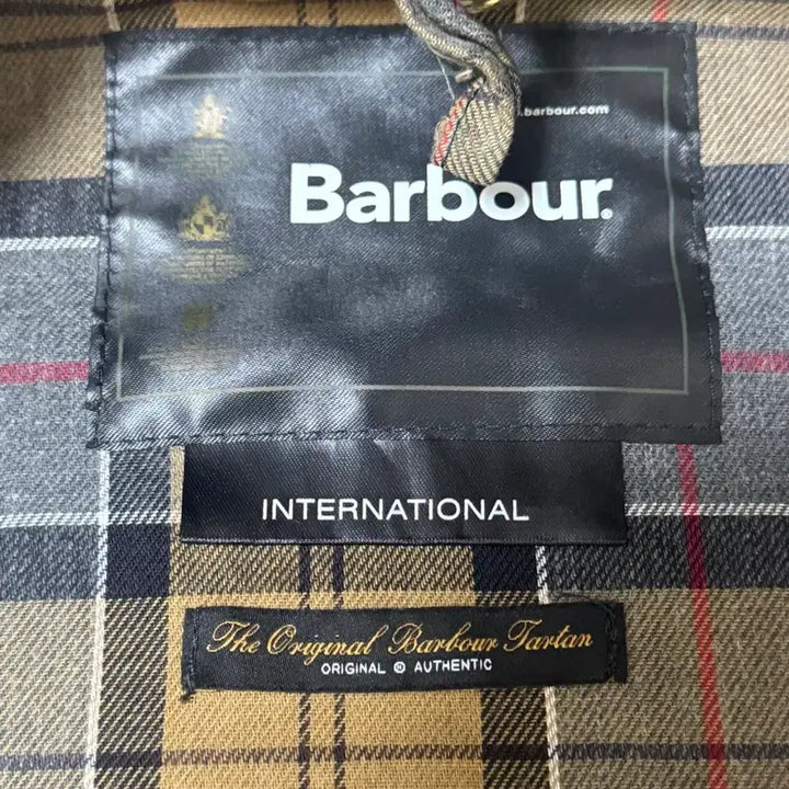 [BUNJANG] Barbour International Wax Jacket Sage / Barbour 바버 인터네셔널 왁스 자켓 세이지 sage 38