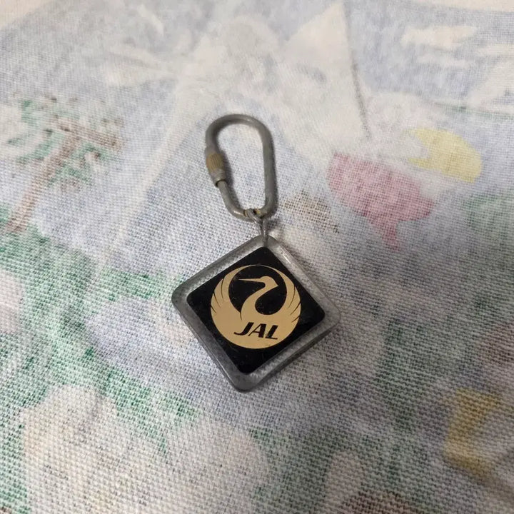 [BUNJANG] 1980s-1990s Japan Airlines Vintage Keychain / 8-90s Japan Airlines 빈티지 키링