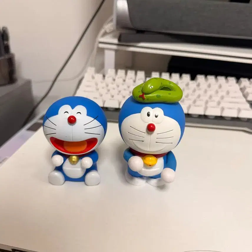 [BUNJANG] Doraemon Figure with Snake Decoration / 도라에몽 피규어