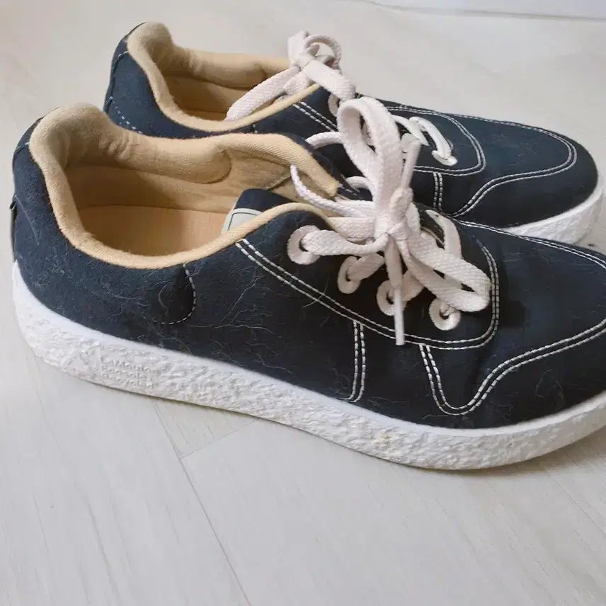 [BUNJANG] Lemont G Mate Sneakers Size 260 / 르무통메이트 260