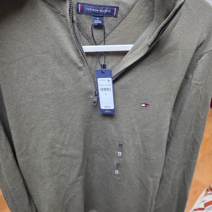 [BUNJANG] Tommy Hilfiger Long Sleeve T-Shirt - Khaki (Size M) / 타미힐피거 옷 팝니다 택제거안함