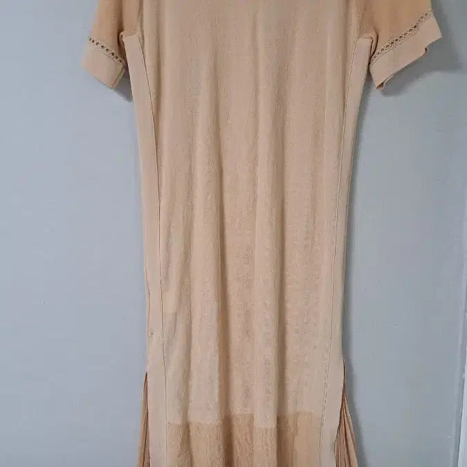 [BUNJANG] Beige Tone-on-Tone Short Sleeve Long Dress / 베이지 톤온톤 반팔 롱 원피스66