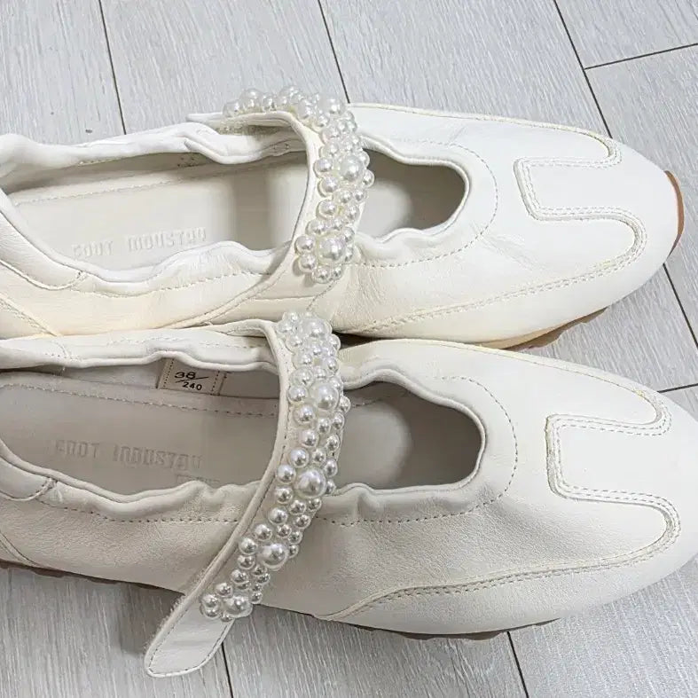 [BUNJANG] Foot Industry Mary Jane Pearl Shoes / 풋인더스트리  메리제인 펄 슈즈 판매 합니다 신발