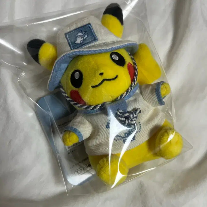 [BUNJANG] Pokemon Pikachu TokyoBay Mascot Keychain / (택o) 포켓몬 피카츄 도쿄베이 마스코트 키링