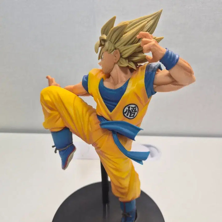 [BUNJANG] Dragon Ball Z Super Saiyan Goku Figure / 드래곤볼Z 손오공 초사이어인