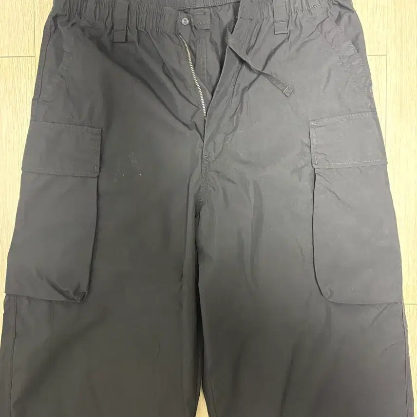 [BUNJANG] Uniqlo U Wide Fit Cargo Pants Black L / 유니클로U 와이드핏 카고팬츠 블랙 L사이즈