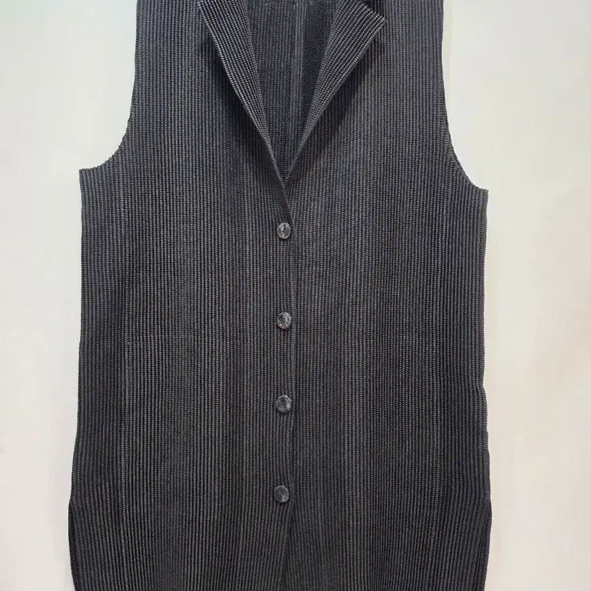 [BUNJANG] Ravita Junko Pleated Black Long Vest / (정품)라비타준코 플리츠 블랙 롱 조끼 베스트