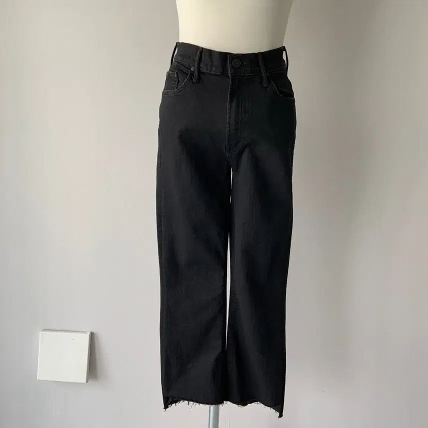 [SOLD OUT] 26 마더 인사이더 크롭 블랙 데님