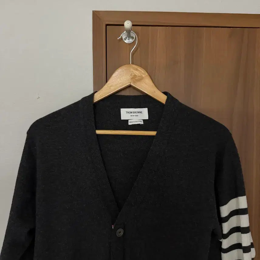 [BUNJANG] Thom Browne 4-Bar Cardigan Dark Grey Size 4 / 톰브라운 4선 가디건 다크그레이 4사이즈