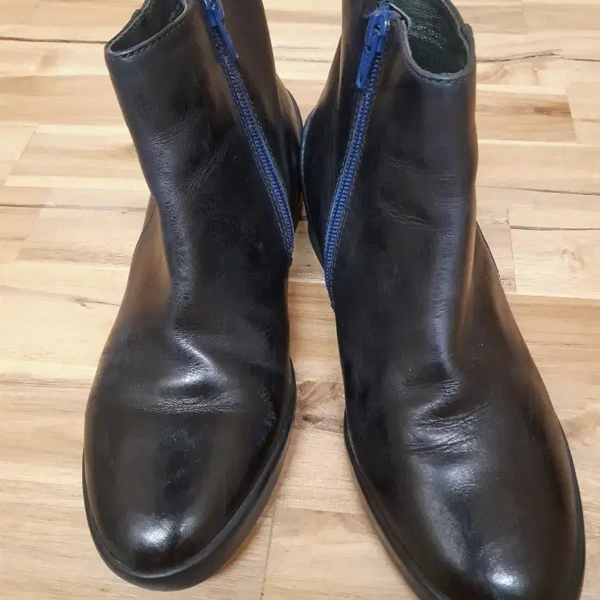 [BUNJANG] Camper x Romain Kremer Collaboration Ankle Boots (Size 230) / 희귀템] 캠퍼 x 로맹크레머 콜라보 앵클부츠 (230)
