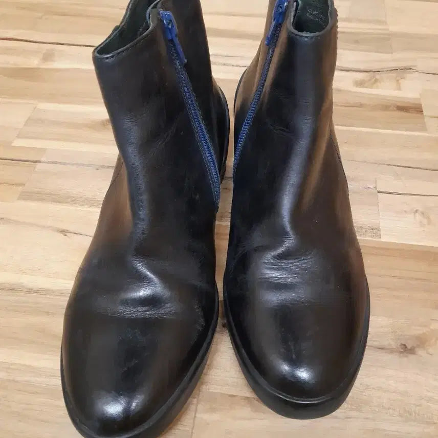 [BUNJANG] Camper x Romain Kremer Collaboration Ankle Boots (Size 230) / 희귀템] 캠퍼 x 로맹크레머 콜라보 앵클부츠 (230)