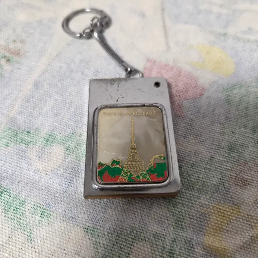 [BUNJANG] 1970s/1980s France Eiffel Tower Souvenir Keychain / 80s France Eiffel 빈티지 키링
