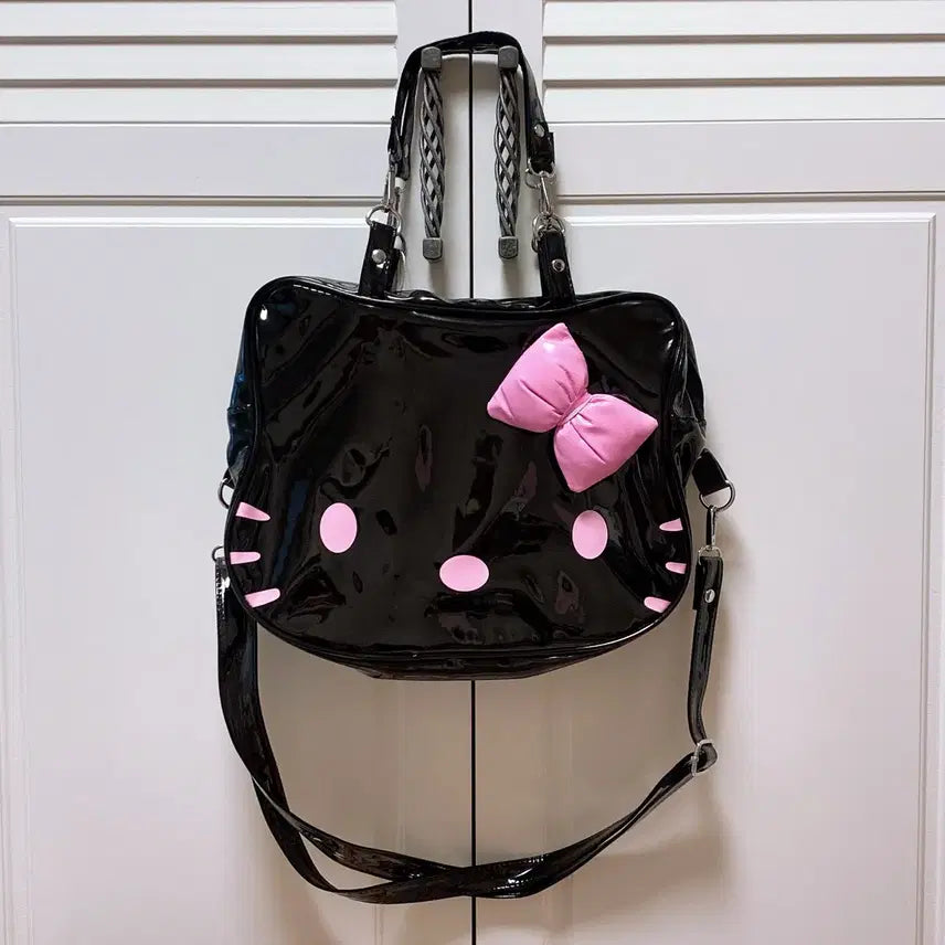 [BUNJANG] Hello Kitty Black Enamel Shoulder Bag / 새상품)헬로키티 블랙 에나멜 숄더백 크로스백 백팩