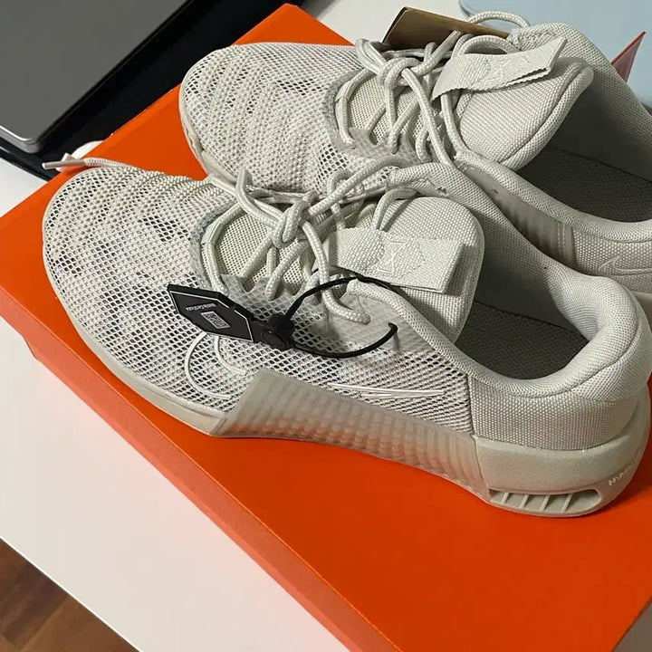 [BUNJANG] Nike Metcon 9 AMP Light Bone/Orewood Brown 255 / (새상품) 메트콘9 AMP 라이트본 오어우드 브라운 255