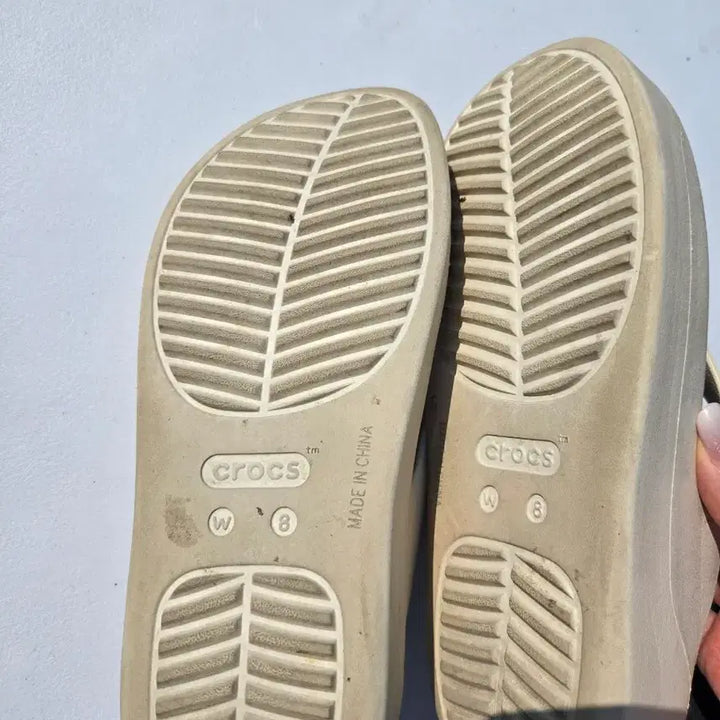 [BUNJANG] Crocs Authentic Platform Flip-Flops Ivory Size 8 / 크록스 정품 플랫폼 쪼리 아이보리 8사이즈