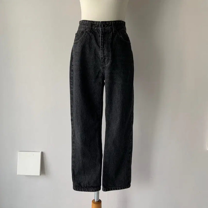 [BUNJANG] 25 Guho Plus Black Straight Fit Denim Pants / 25 구호 플러스 블랙 데님 팬츠 일자핏