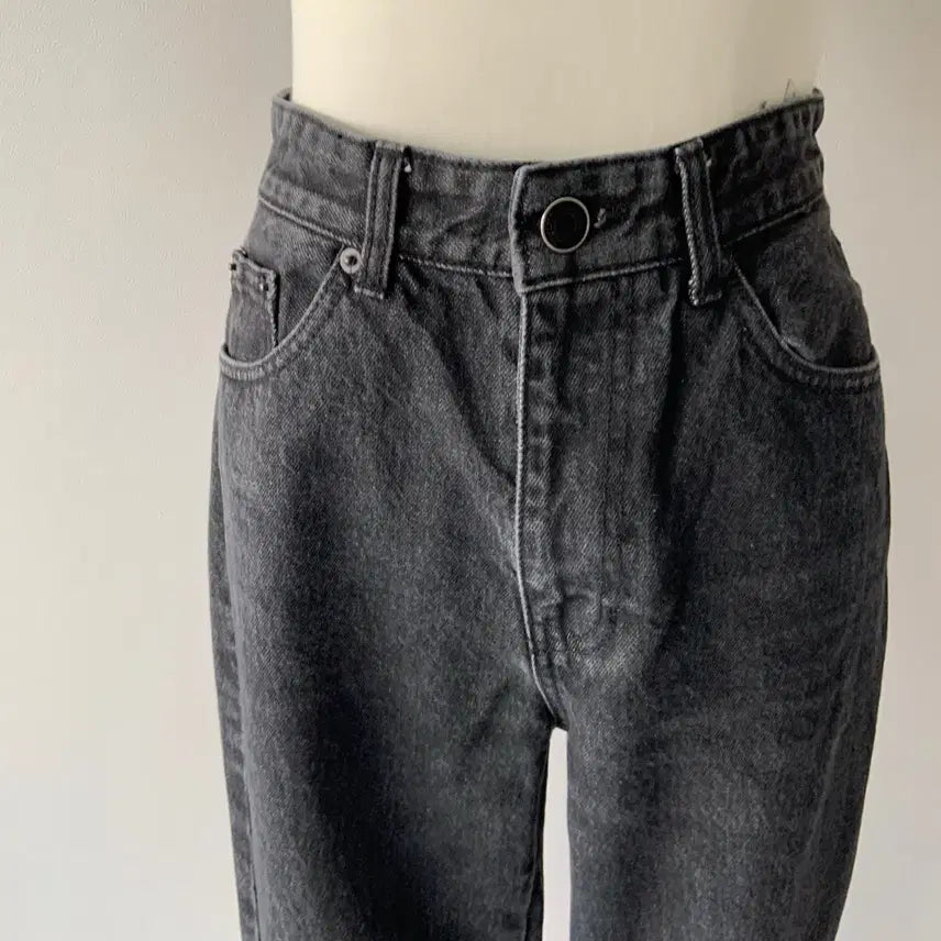 [BUNJANG] 25 Guho Plus Black Straight Fit Denim Pants / 25 구호 플러스 블랙 데님 팬츠 일자핏