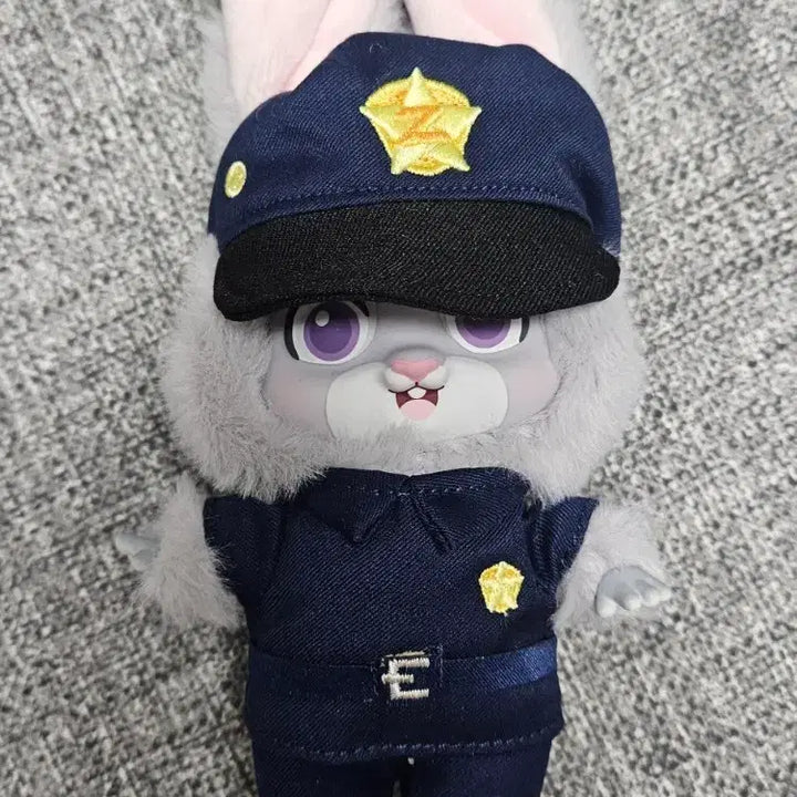[BUNJANG] Top Toy Zootopia Judy Hopps Police Plush Keychain / 탑토이 주토피아 경찰 주디 인형 키링
