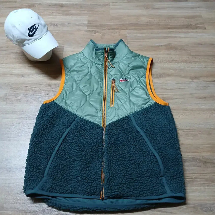 [BUNJANG] Nike Fleece Vest Khaki Padding / nike 나이키 후리스 조끼 베스트 카키 패딩