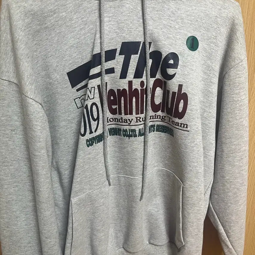 [BUNJANG] Bennyt Hoodie / 벤힛 후드티