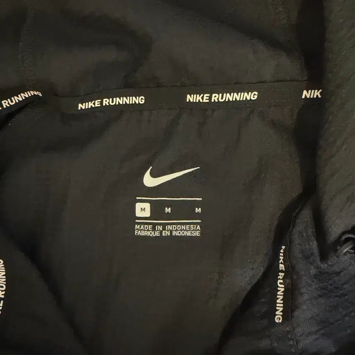 [BUNJANG] Nike Windbreaker Hoodie Zip-Up / 나이키 바람막이 후드집업