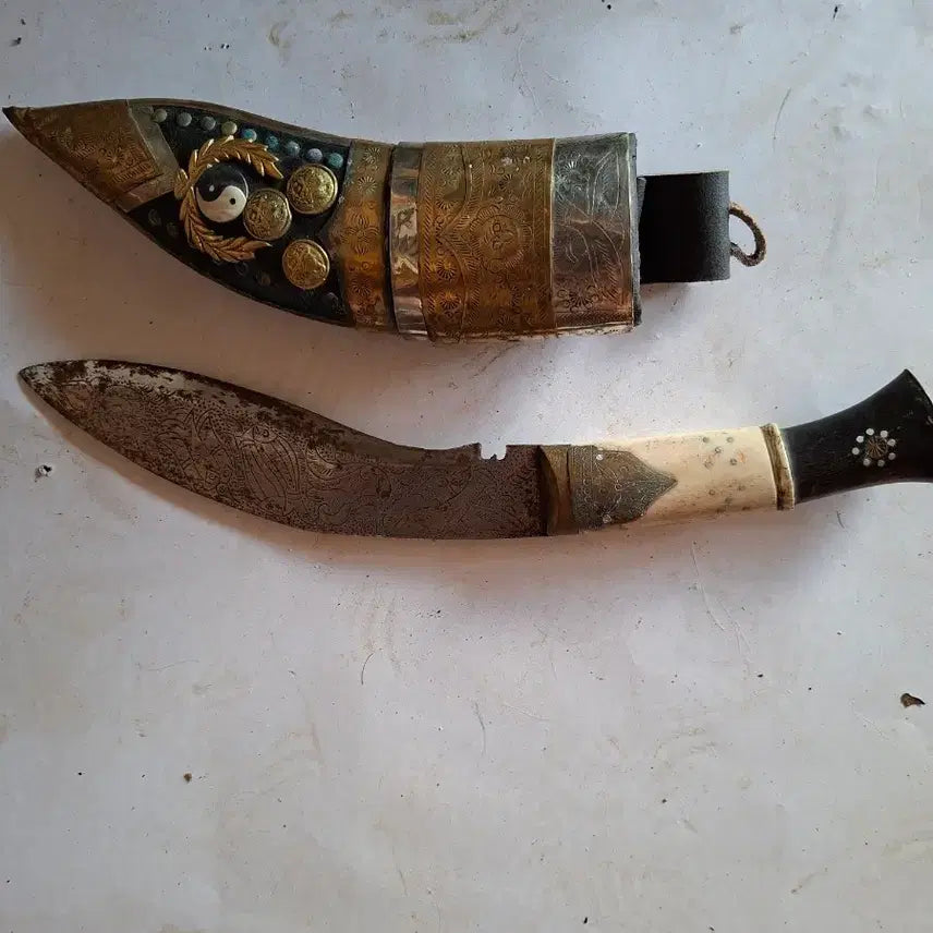 [BUNJANG] Nepal Kukri Knife with Engraved Patterns / 네팔 쿠쿠리