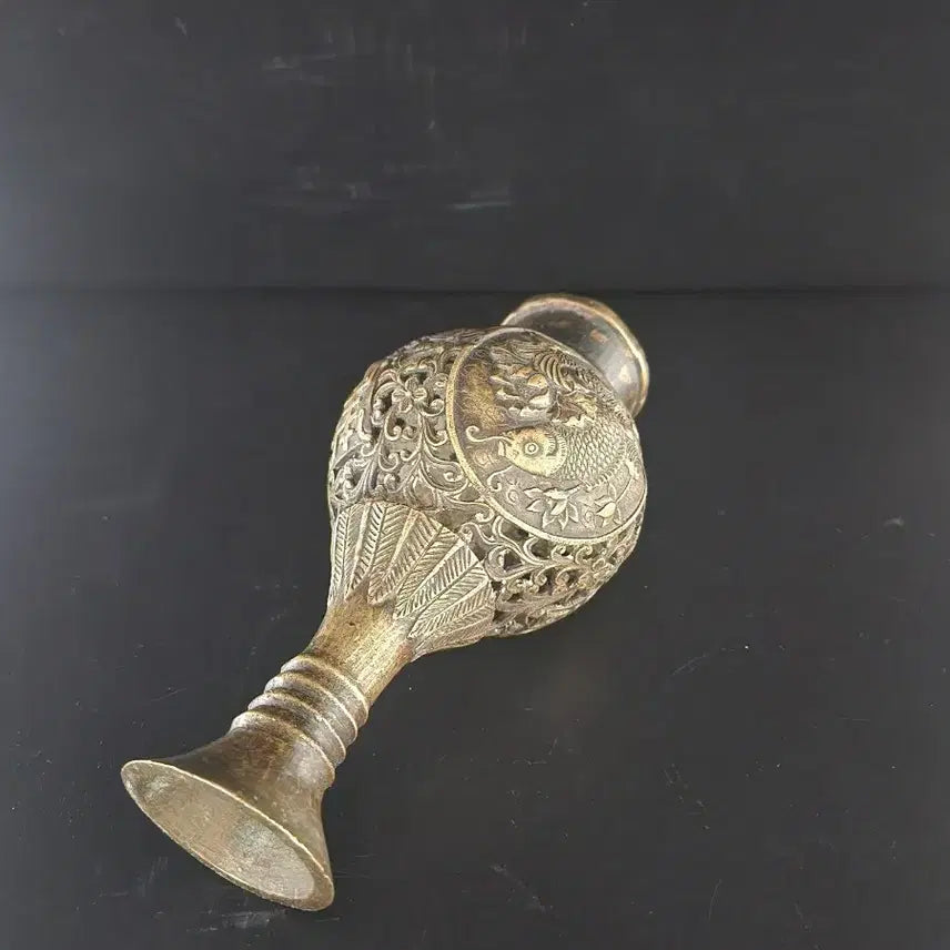[BUNJANG] Chinese Celadon Vase with Filigree, Height 20.3cm / 투각 동 화병 높이20.3cm 구연부5.4cm  중국도자기