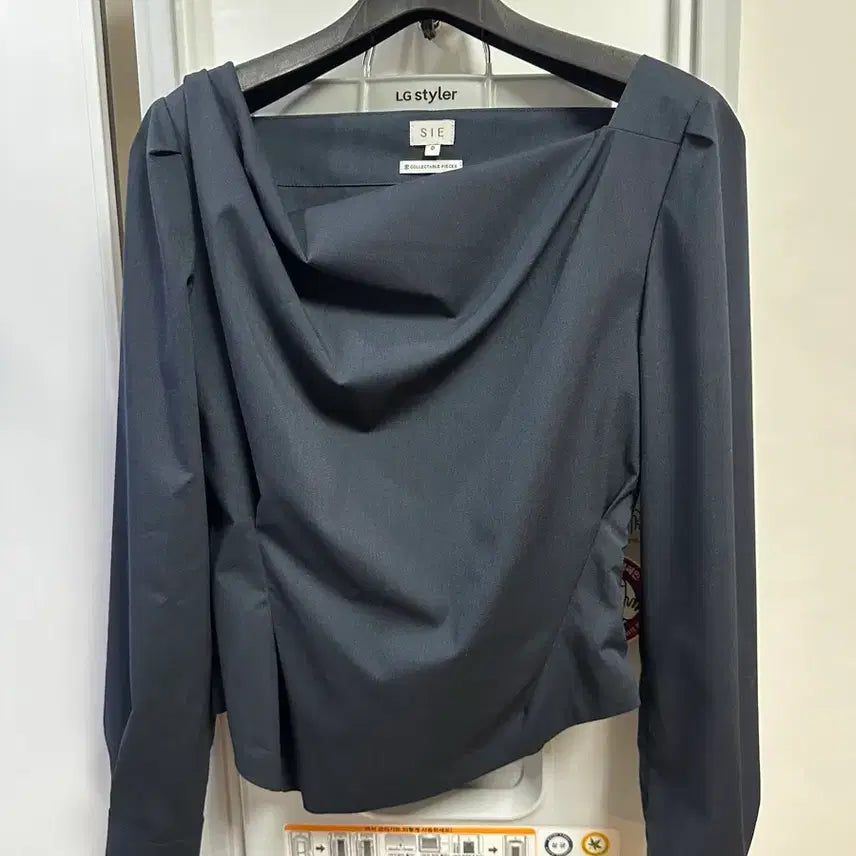 [BUNJANG] SIE Marie Drape Blouse Navy / SIE 시에 마리 드레이프 블라우스