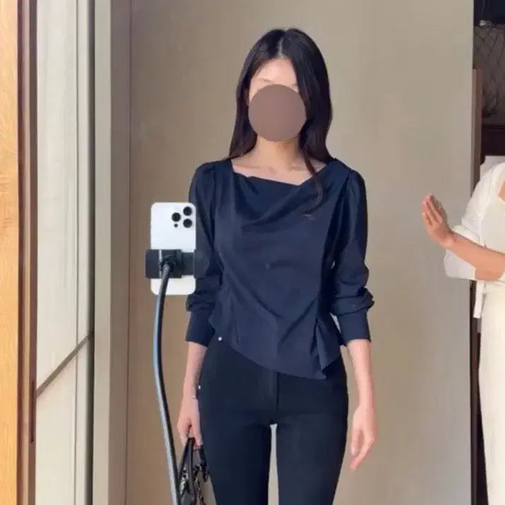 [BUNJANG] SIE Marie Drape Blouse Navy / SIE 시에 마리 드레이프 블라우스